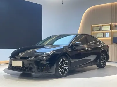 Toyota Camry · 2024 год