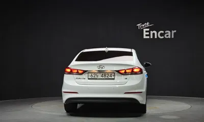 Hyundai Avante 2018, 124409 км, за 9700000 KRW - фото 4