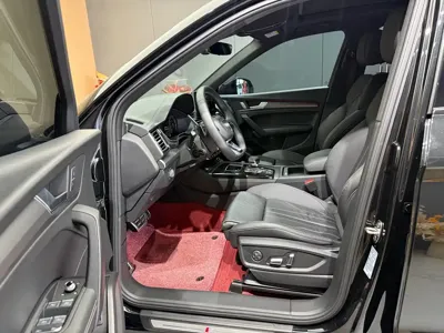 Audi Q5L 2024, 49000 км, за 204000 CNY