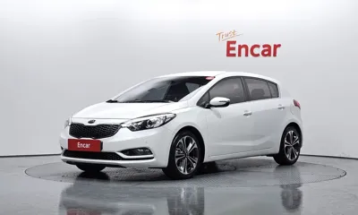 Kia K3 · 2015 год