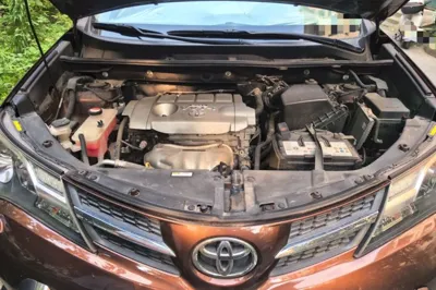 Toyota RAV4 2015, 61300 км, за 69665.39 CNY - фото 21