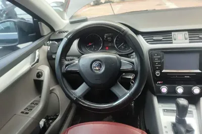 Skoda Octavia 2015, 184899 км, за 25071.4 CNY - фото 10