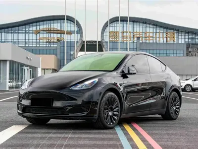 Tesla Model Y · 2022 год