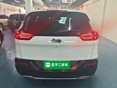Jeep Cherokee 2018, 70200 км, за 41100 CNY - фото 6