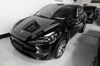 Tesla Model Y · 2021 год