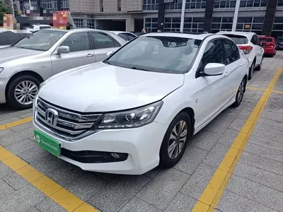 Honda Accord · 2015 год