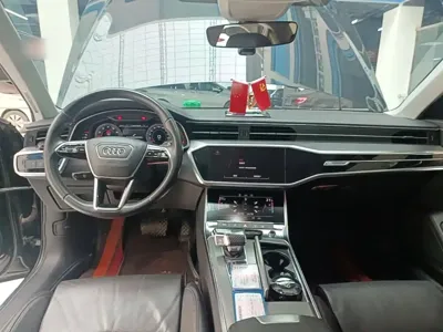 Audi A6L 2021, 82200 км, за 181600 CNY - фото 10