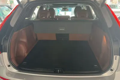 Volvo XC60 2025, 22000 км, за 201514.09 CNY - фото 10