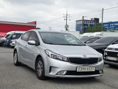 Kia K3 · 2016 год