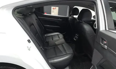 Hyundai Avante 2018, 128337 км, за 7600000 KRW - фото 12
