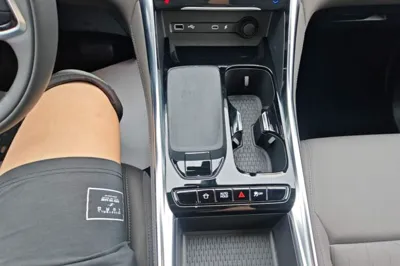 SAIC MAXUS Maxus G50 PHEV 2025, 3500 км, за 106245.46 CNY - фото 17