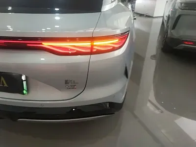 BYD 汉L 2025, 10100 км, за 193700 CNY - фото 8