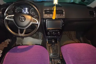 Skoda Yeti 2017, 73700 км, за 44431.19 CNY - фото 9