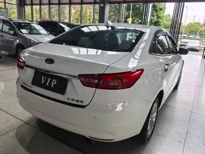 Ford Escort 2016, 100000 км, за 14900 CNY