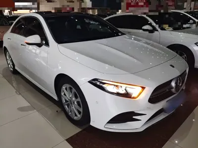 Mercedes-Benz A-Class 2020, 82500 км, за 93300 CNY