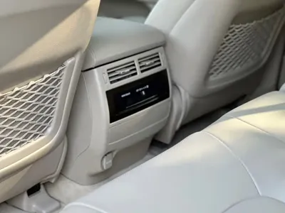 Toyota Land Cruiser 2020, 60000 км, за 795800 CNY - фото 12