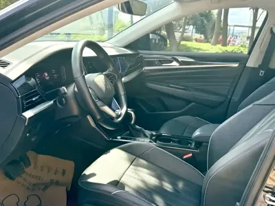Volkswagen Passat 2022, 81000 км, за 88000 CNY - фото 9