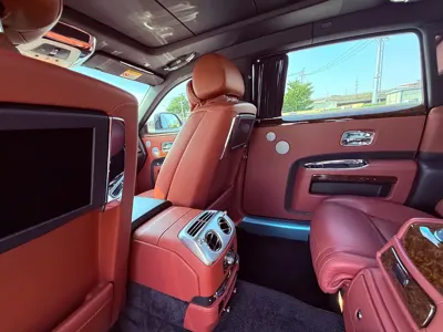 Rolls-Royce Ghost 2019, 38000 км, за 2290000 CNY - фото 5