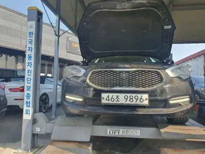 Kia K9 · 2015 год