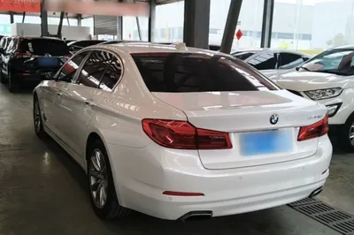 BMW 5 Series 2018, 173900 км, за 127298.77 CNY