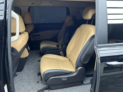 Kia Canival 2023, 44328 км, за 24000000 KRW - фото 8
