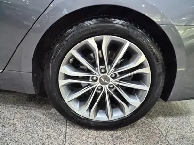 Hyundai Genesis 2016, 64239 км, за 10800000 KRW - фото 18