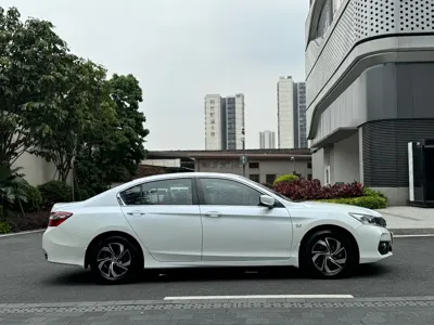 Honda Accord 2017, 116000 км, за 56800 CNY - фото 7