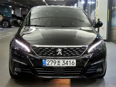 Peugeot 308 · 2021 год
