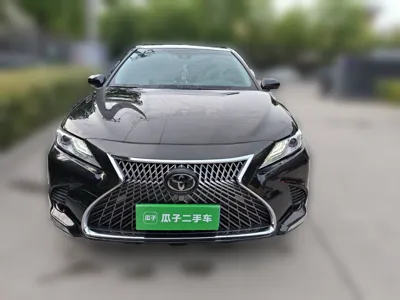 Toyota Camry 2019, 57200 км, за 89913.47 CNY