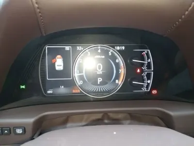 Lexus ES 2019, 121600 км, за 124200 CNY