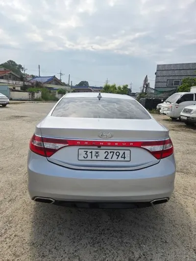 Hyundai Grandeur 2015, 174000 км, за 5500000 KRW