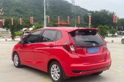 Honda Fit 2018, 80800 км, за 53922.21 CNY