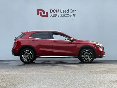 Mercedes-Benz GLA 2018, 74000 км, за 55800 CNY