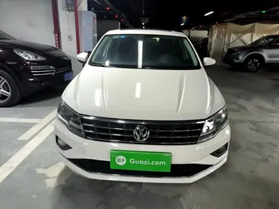 Volkswagen Jetta 2017, 64700 км, за 24300 CNY