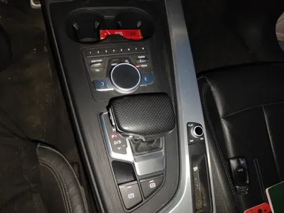 Audi A4L 2018, 119300 км, за 93676.02 CNY - фото 19