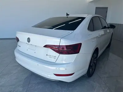 Volkswagen Sagitar 2022, 43000 км, за 93000 CNY