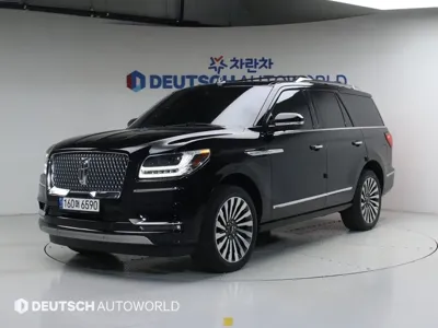 Lincoln Navigator · 2021 год