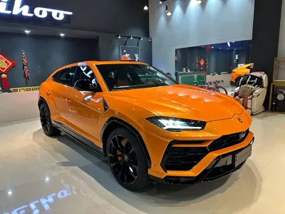 Lamborghini Urus 2023, 15000 км, за 2650000 CNY