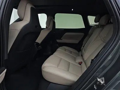 Volvo 沃尔沃XC70插电式混动 2025, 12200 км, за 221800 CNY - фото 12
