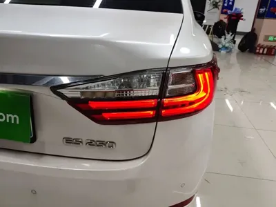 Lexus ES 2016, 46600 км, за 106000 CNY - фото 8