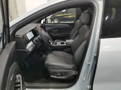 BYD L DM-i 2025, 9600 км, за 99800 CNY - фото 10
