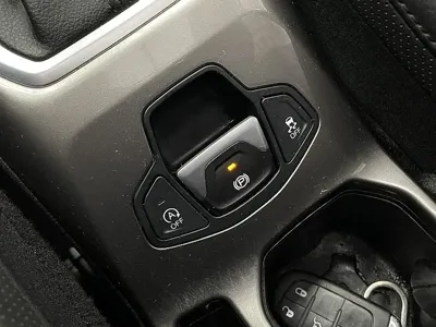 Jeep Renegade 2019, 112076 км, за 12500000 KRW - фото 18