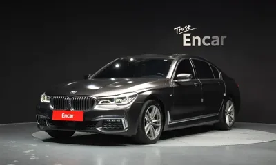 BMW 7-Series · 2018 год