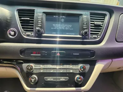 Kia Canival 2019, 173255 км, за 31750000 KRW - фото 11
