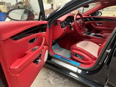 Bentley Flying Spur 2021, 56000 км, за 1648000 CNY