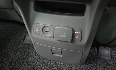 Kia Canival 2017, 153920 км, за 8800000 KRW - фото 19