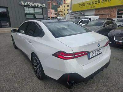 BMW 5-Series 2024, 35000 км, за 54000000 KRW - фото 8