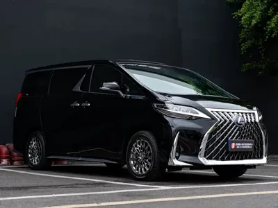 Lexus LM 2020, 45000 км, за 705000 CNY