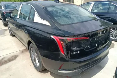 Hongqi E-QM5 2025, 100 км, за 127128.82 CNY - фото 4