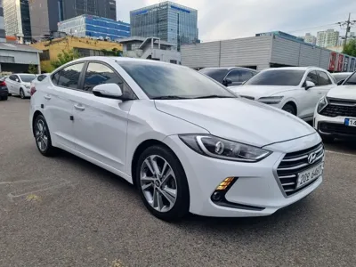 Hyundai Avante · 2017 год